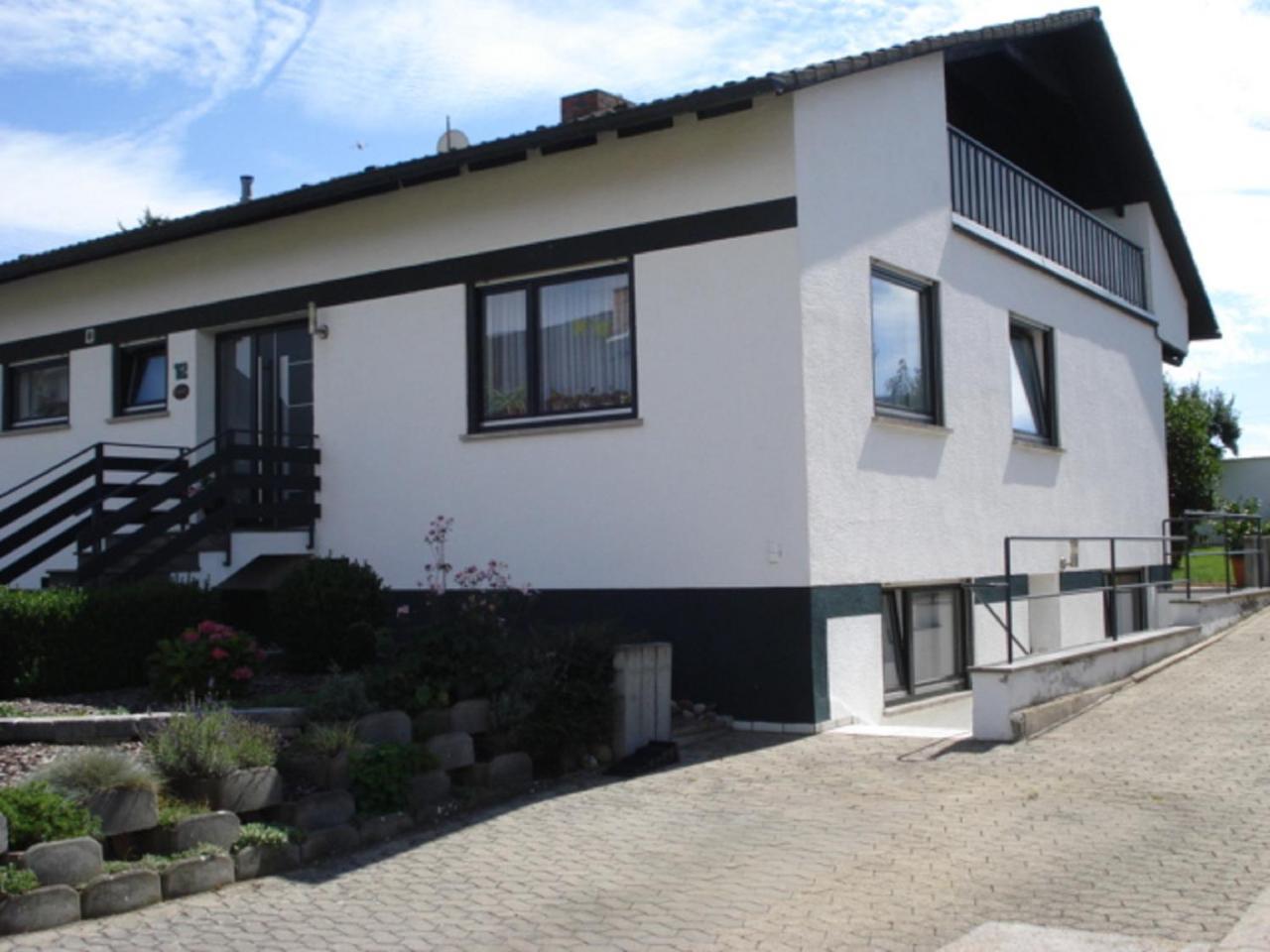 Ferienwohnung Troeppner Kolitzheim Екстериор снимка