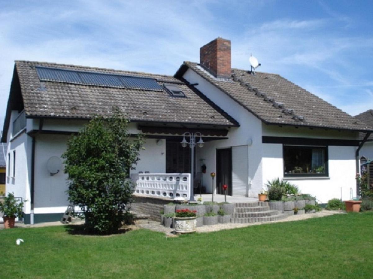 Ferienwohnung Troeppner Kolitzheim Екстериор снимка