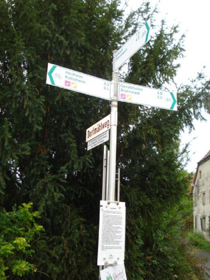 Ferienwohnung Troeppner Kolitzheim Екстериор снимка